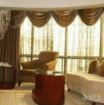 Wu Liang Ye Grand Hotel Ченду Екстер'єр фото